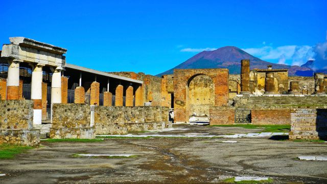 Pompeii, Herculaneum & Mt. Vesuvius
